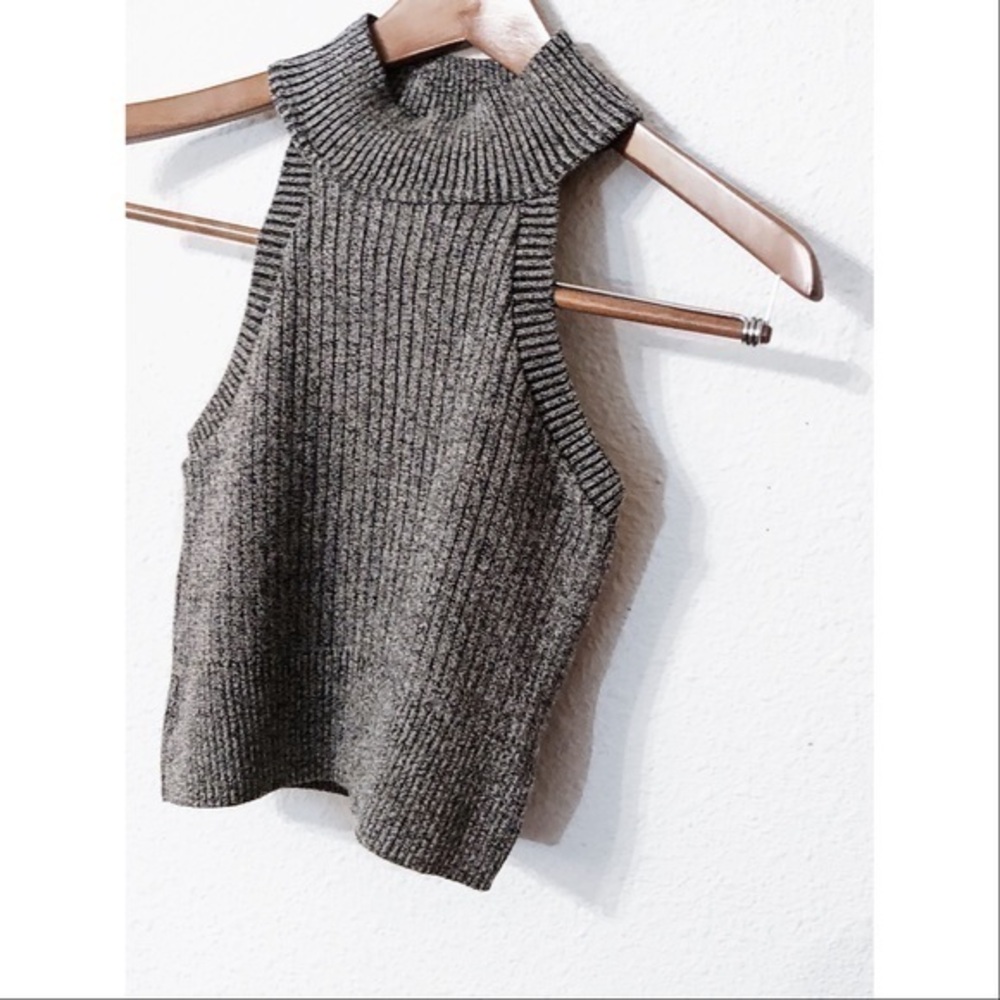 Forever 21 cropped halter top